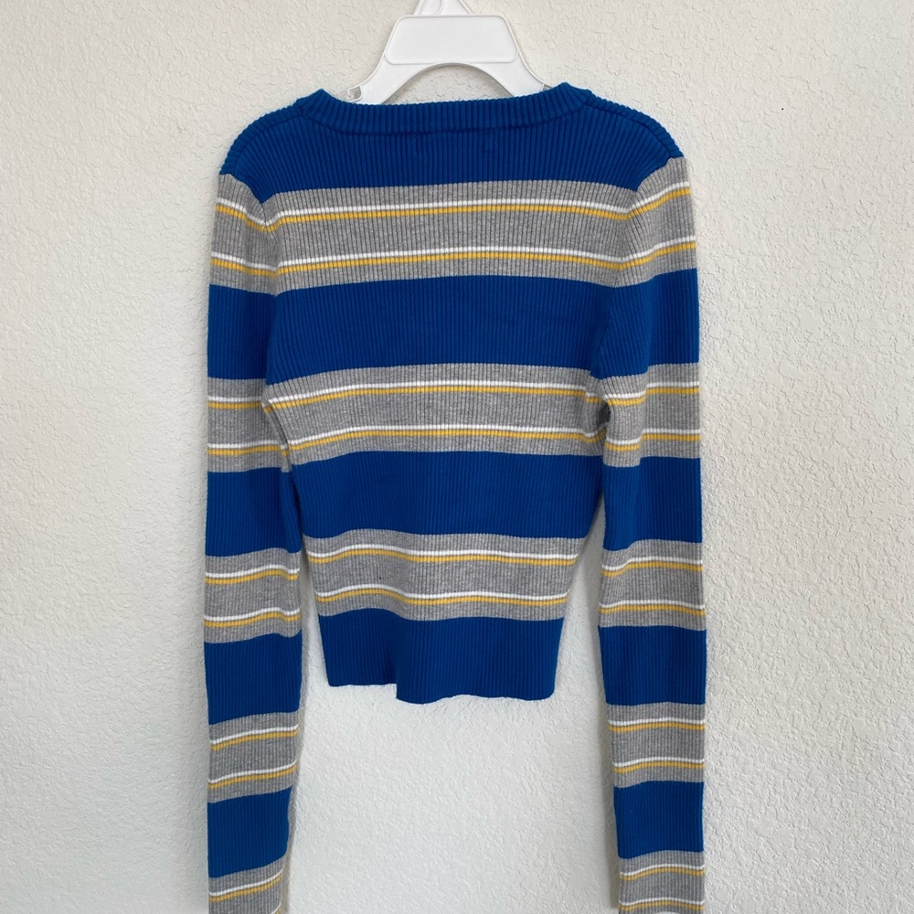 Forever 21 Long Sleeves Striped Semi Cropped Light Sweater Top Small - Picture 7 of 7